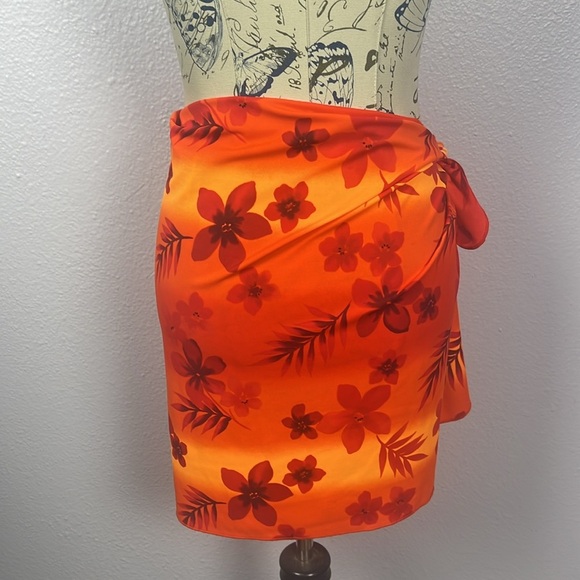 Swimsuit Cover - Picture 3 of 5